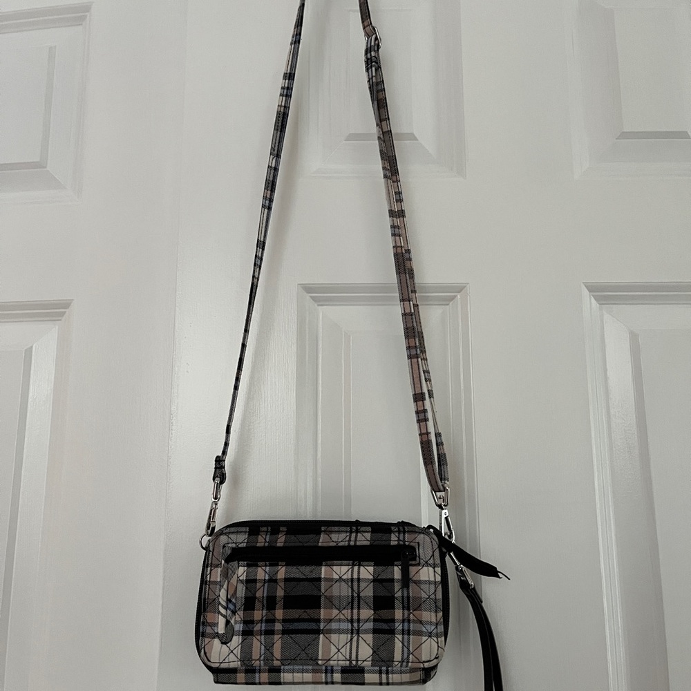 Vera Bradley crossover. Excellent condition